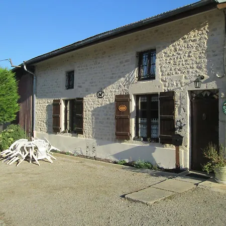 Hébergement de vacances Maison Cosy Avec Terrasse, 3 Chambres, Wifi, Animaux Acceptés, Idéal Pour Familles En Meuse - Fr-1-585-2 *